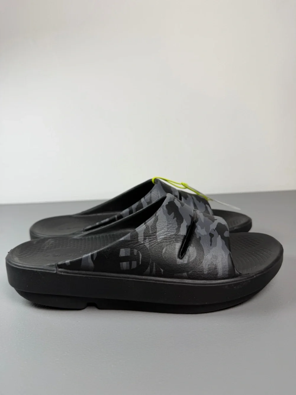 New OOFOS OOAHH Sport Slides Black Camo Recovery Slip On Sandal M7/W9 - Picture 10 of 11
